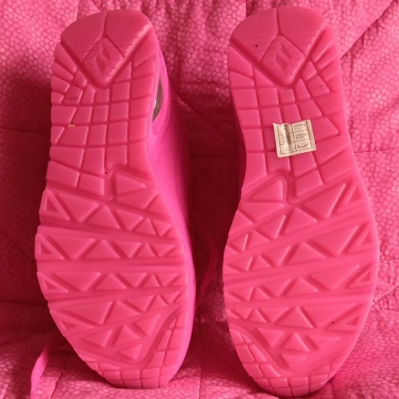 Skechers Women's Pink Sneakers Size 8.5 - Picture 2 of 4